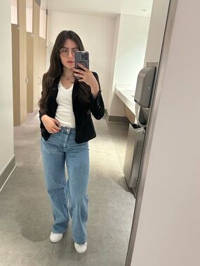 Meet your Posher, Diana